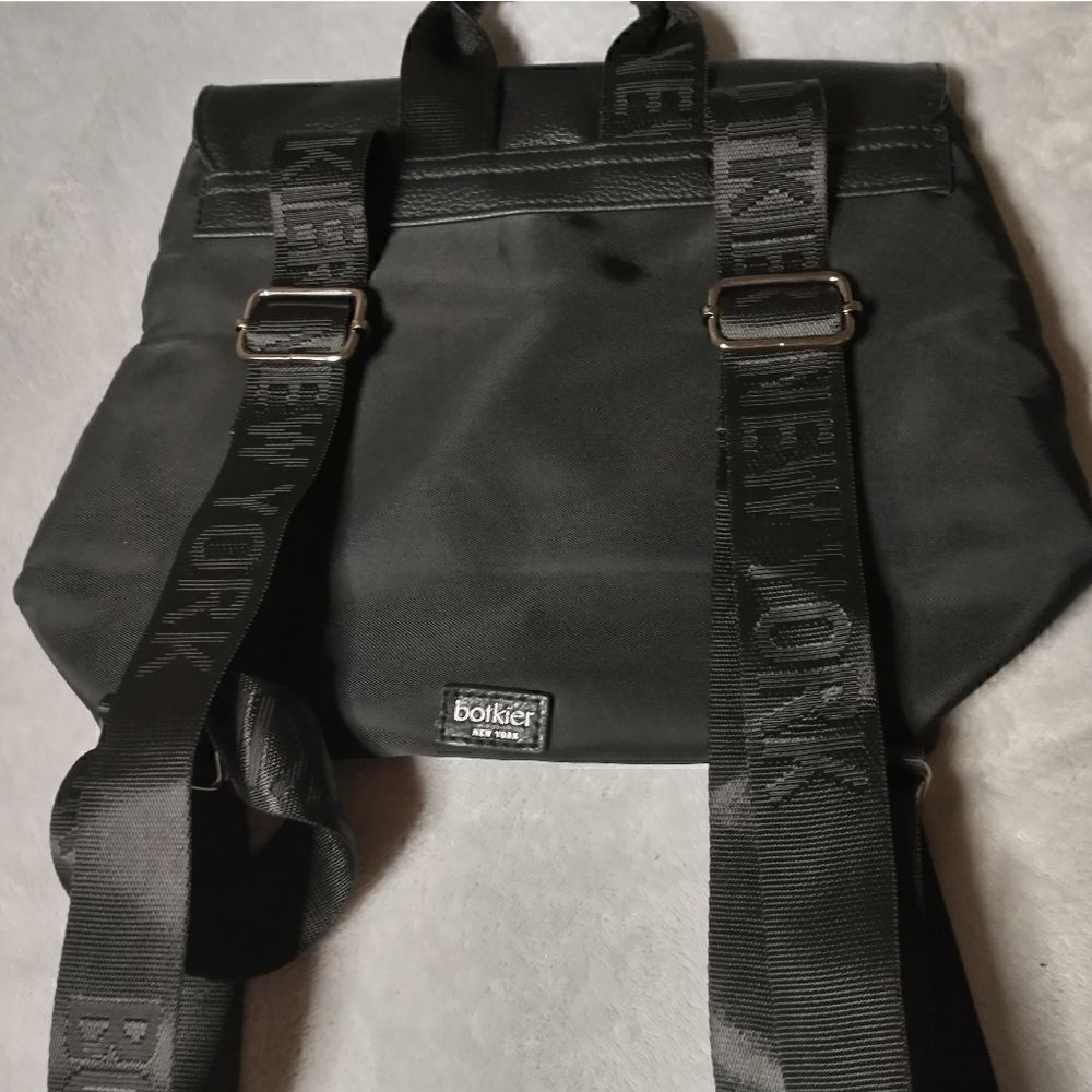 Botkier Small Trigger Backpack - Picture 4 of 6